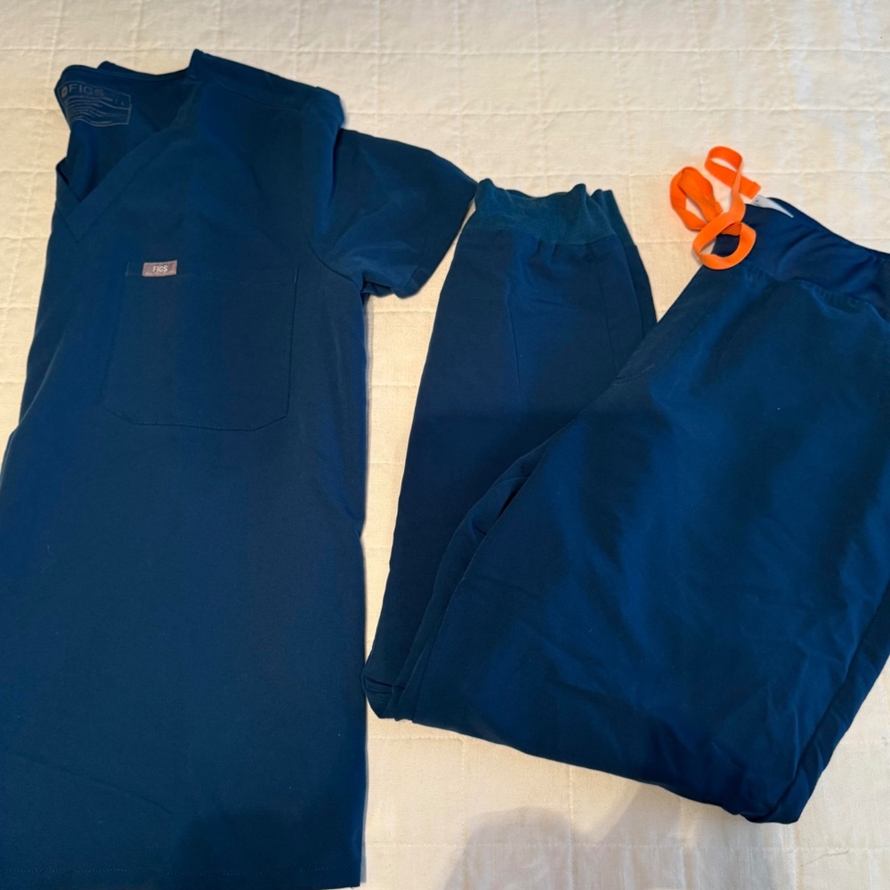 Catarina One Pocket (L) / Zamora Jogger Srub Pants (L)